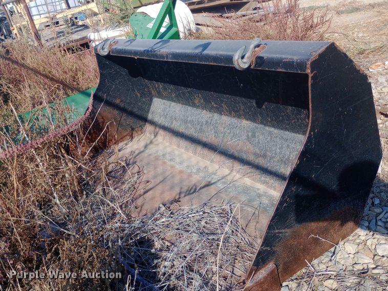 image for item DW0787 Massey Ferguson 1040 tractor