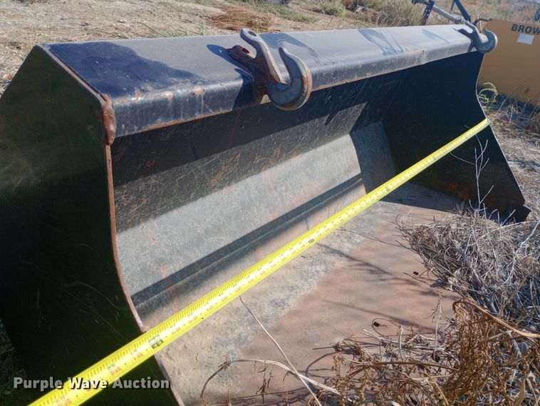 image for item DW0787 Massey Ferguson 1040 tractor