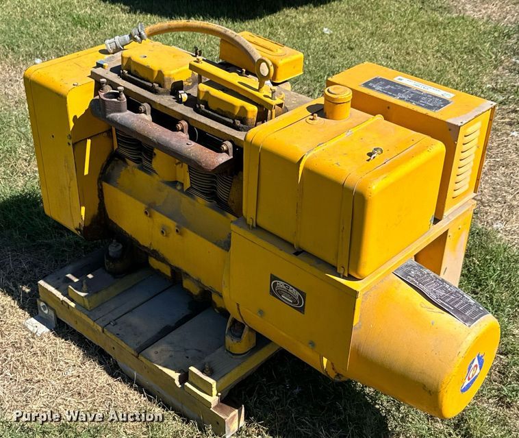 image for item DX1390 2003 Onan J120-S generator