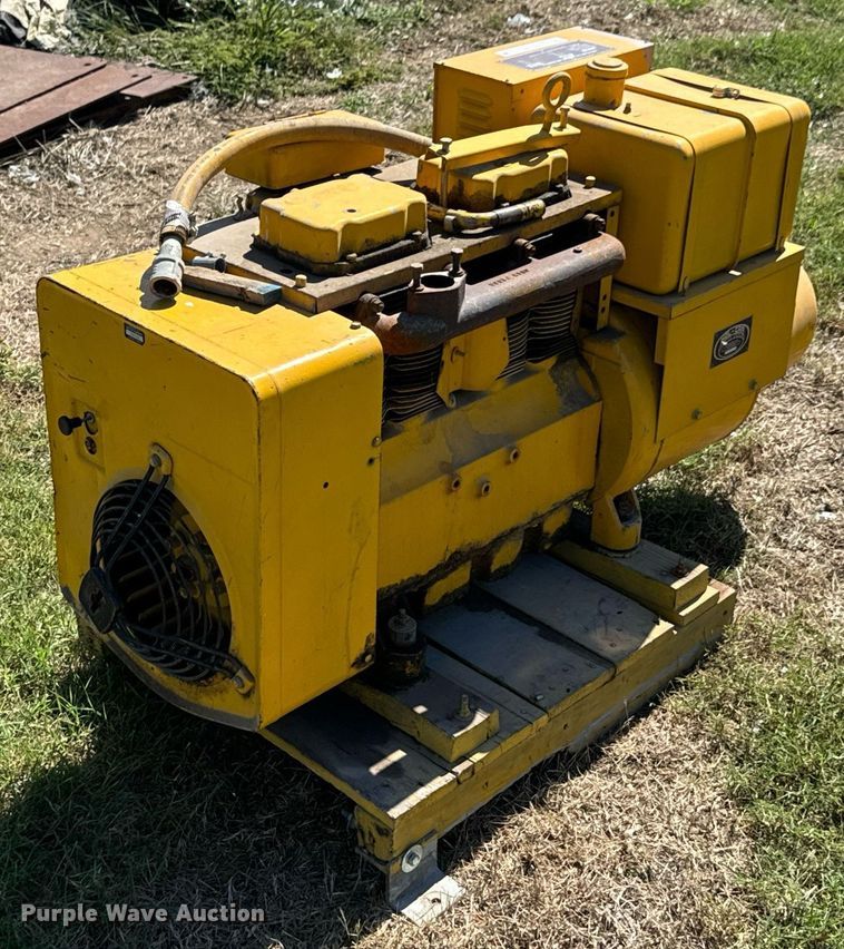 image for item DX1390 2003 Onan J120-S generator