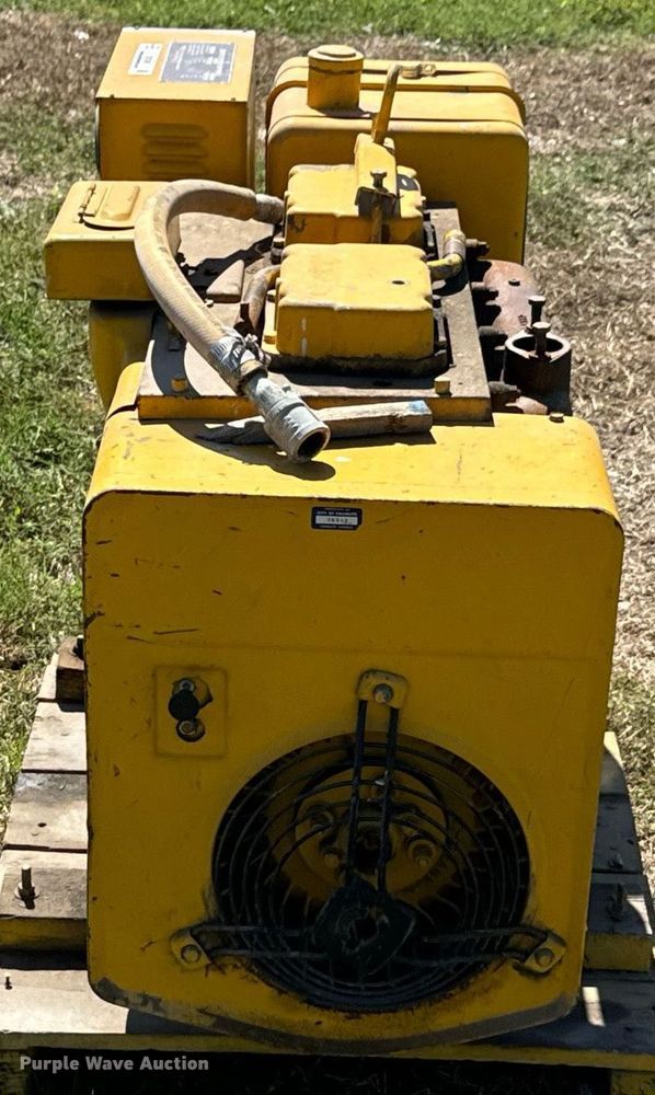 image for item DX1390 2003 Onan J120-S generator