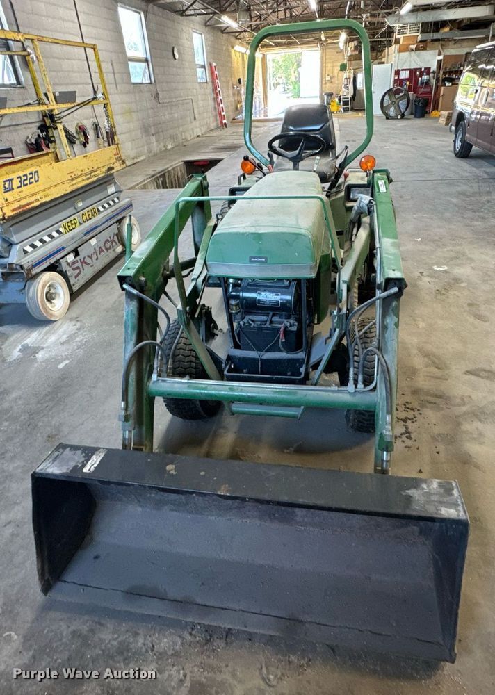 image for item DX1391 1994 John Deere 855 tractor