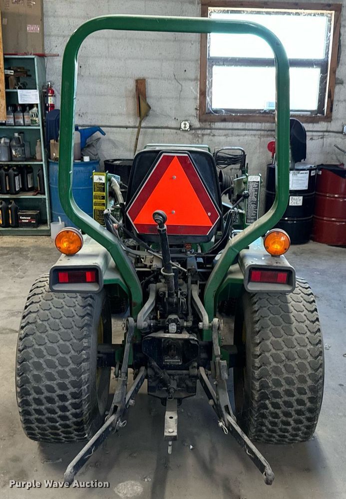 image for item DX1391 1994 John Deere 855 tractor