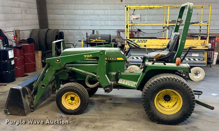 image for item DX1391 1994 John Deere 855 tractor