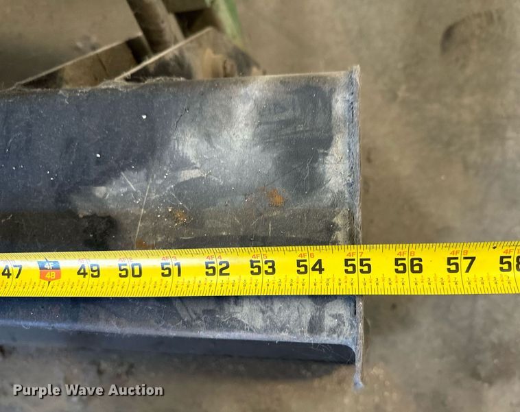 image for item DX1391 1994 John Deere 855 tractor