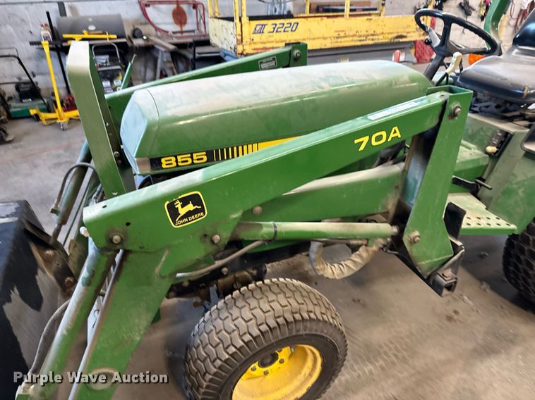 image for item DX1391 1994 John Deere 855 tractor