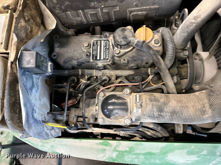 image for item DX1391 1994 John Deere 855 tractor