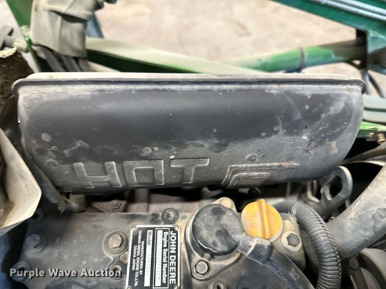 image for item DX1391 1994 John Deere 855 tractor