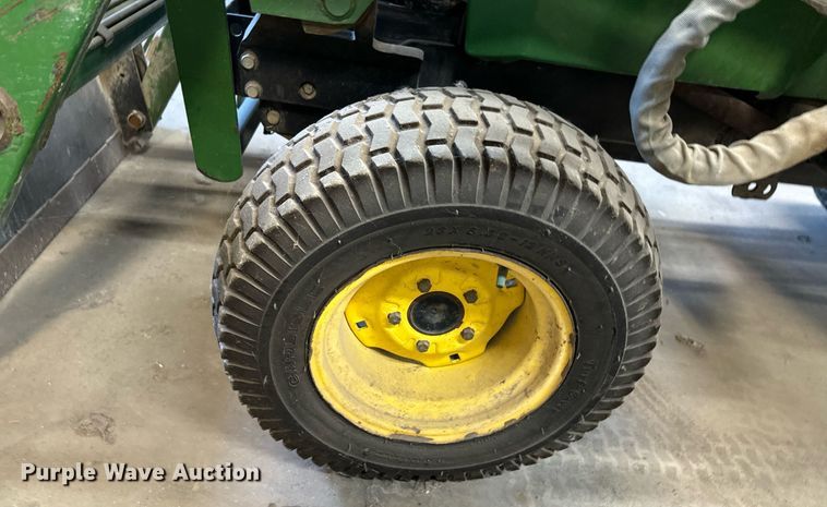 image for item DX1391 1994 John Deere 855 tractor