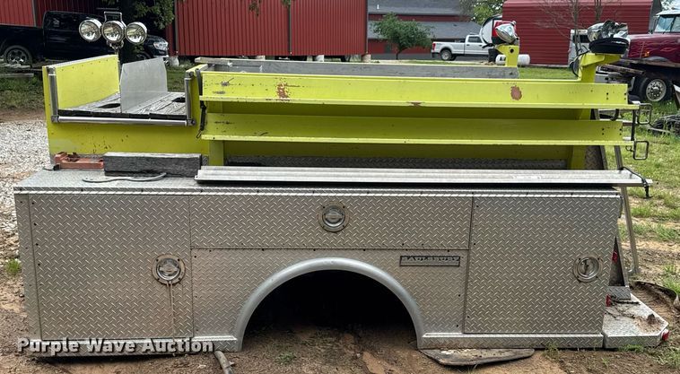 image for item DX1395 Saulsbury fire truck bed