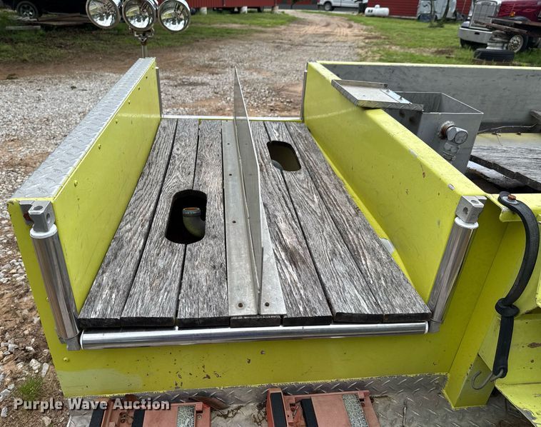image for item DX1395 Saulsbury fire truck bed