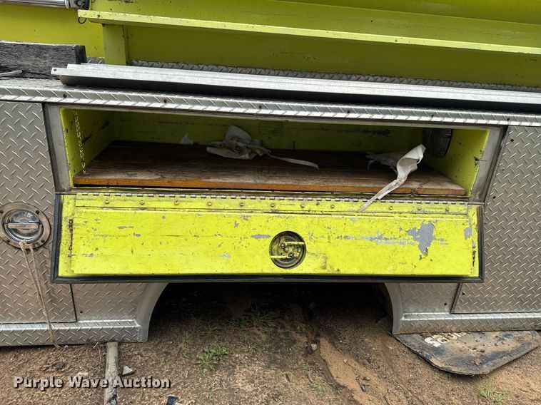 image for item DX1395 Saulsbury fire truck bed