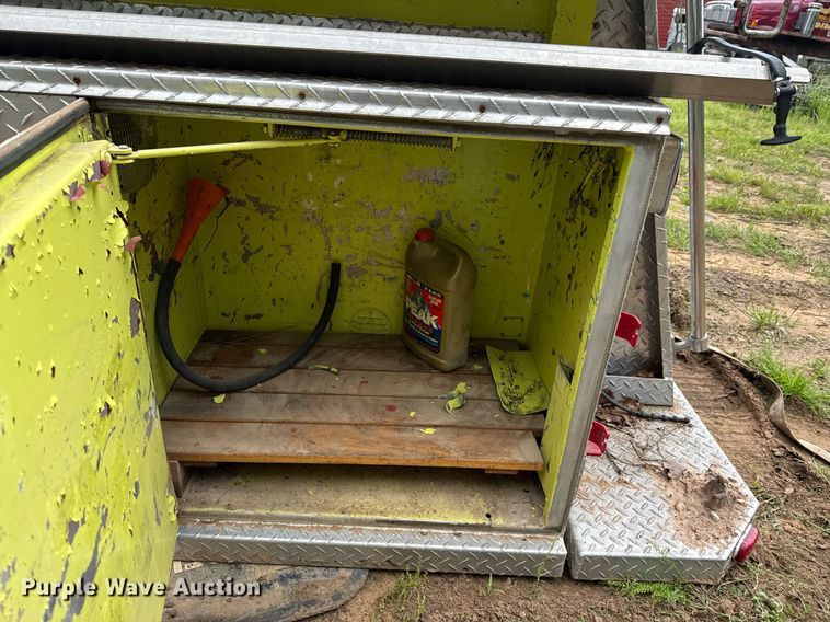 image for item DX1395 Saulsbury fire truck bed