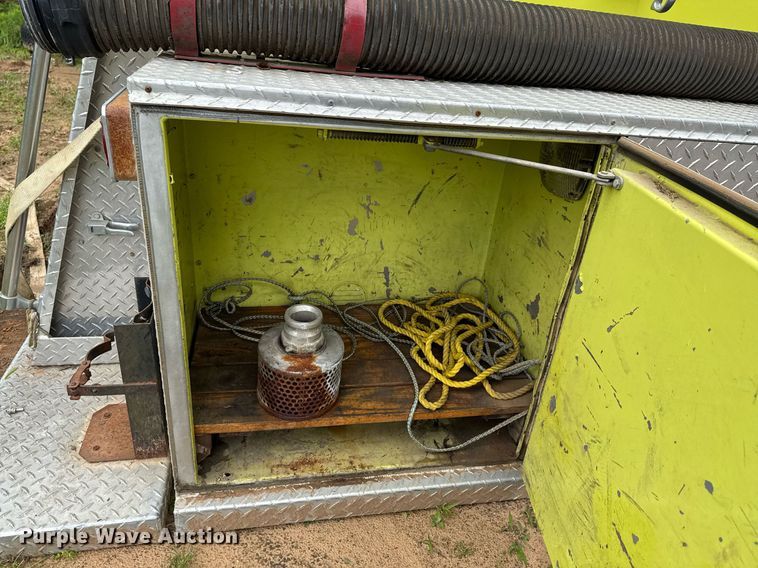 image for item DX1395 Saulsbury fire truck bed