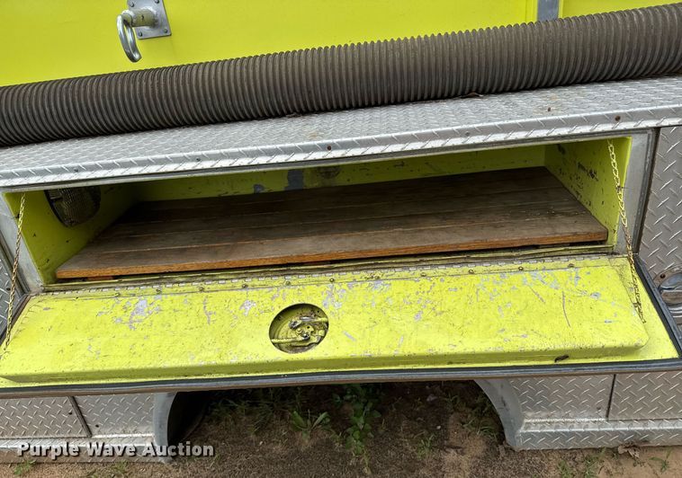 image for item DX1395 Saulsbury fire truck bed