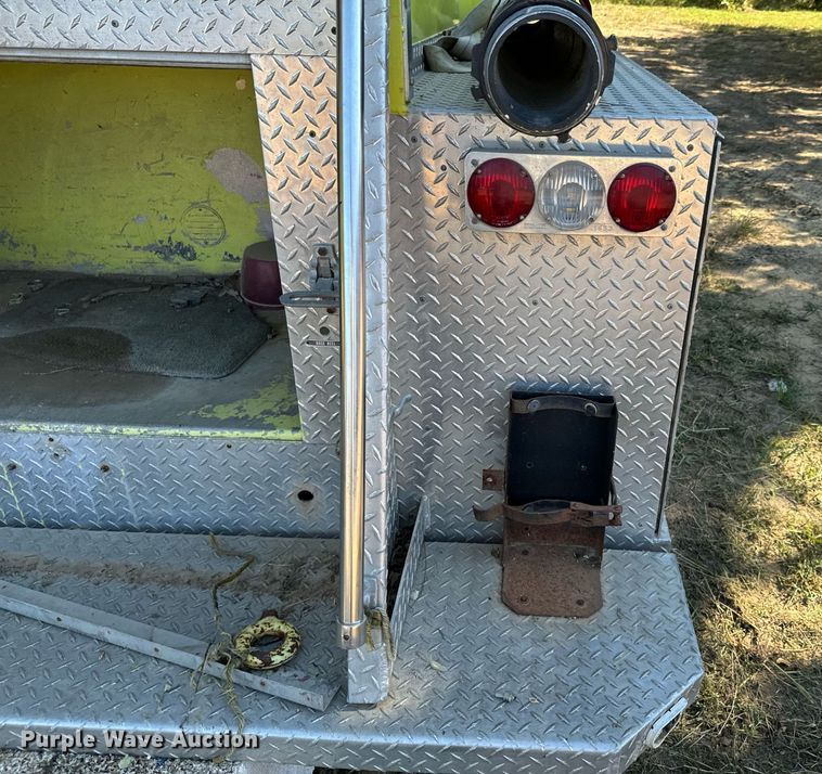 image for item DX1395 Saulsbury fire truck bed