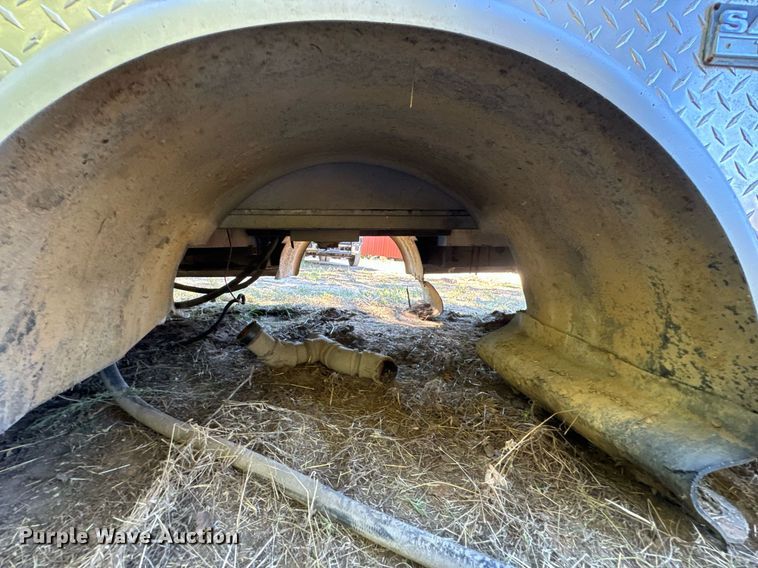 image for item DX1395 Saulsbury fire truck bed