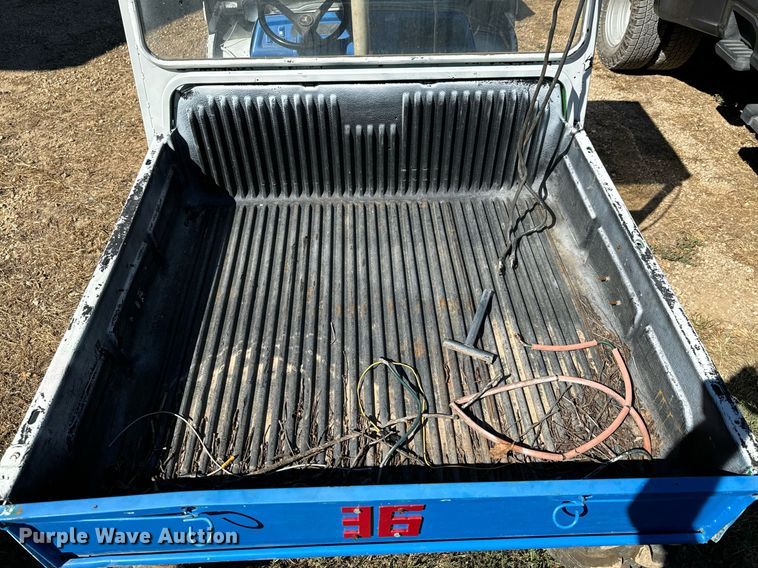 image for item DX1397 2001 John Deere Gator utility vehicle