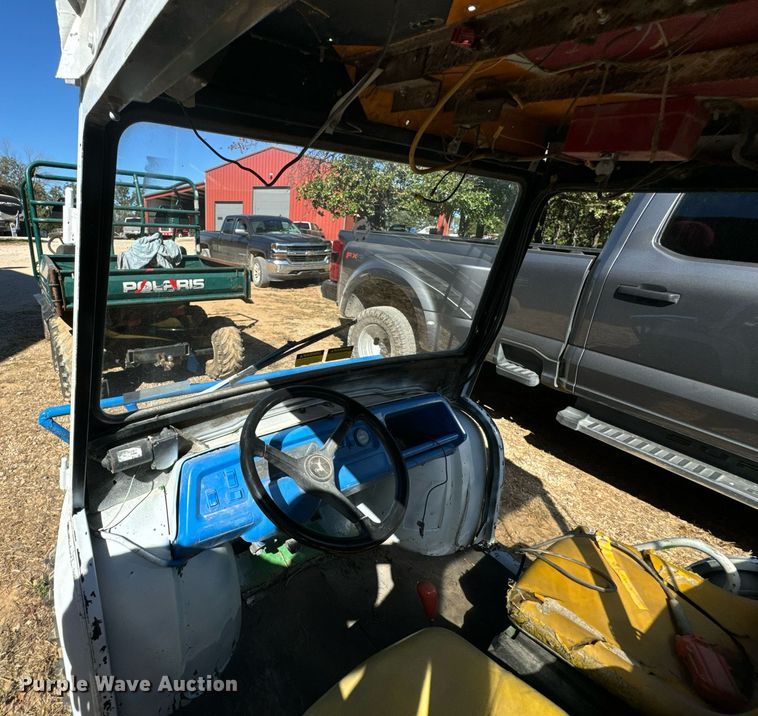 image for item DX1397 2001 John Deere Gator utility vehicle