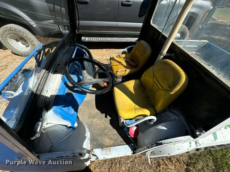 image for item DX1397 2001 John Deere Gator utility vehicle