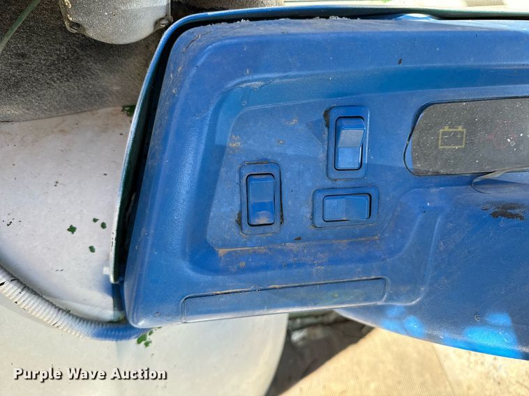 image for item DX1397 2001 John Deere Gator utility vehicle