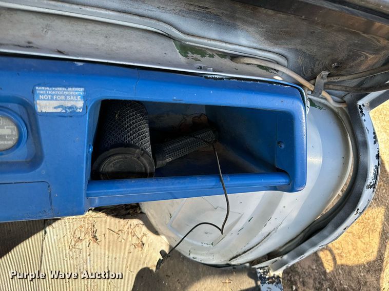 image for item DX1397 2001 John Deere Gator utility vehicle