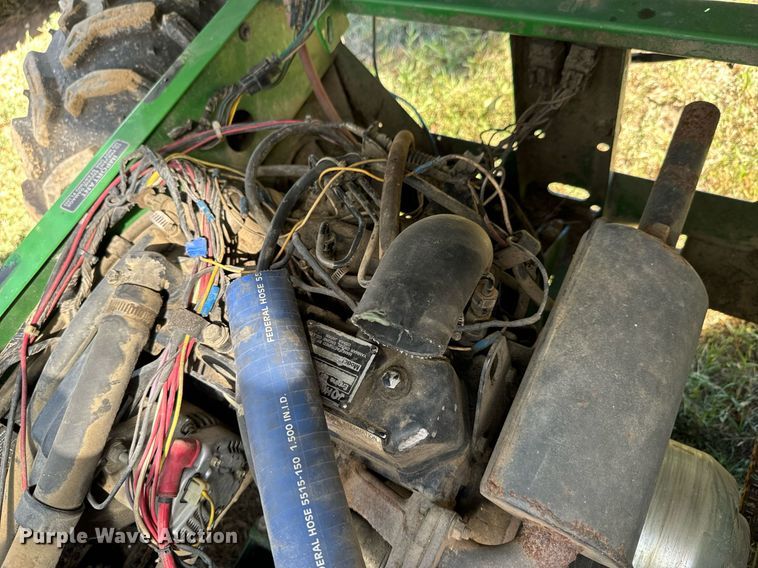 image for item DX1397 2001 John Deere Gator utility vehicle