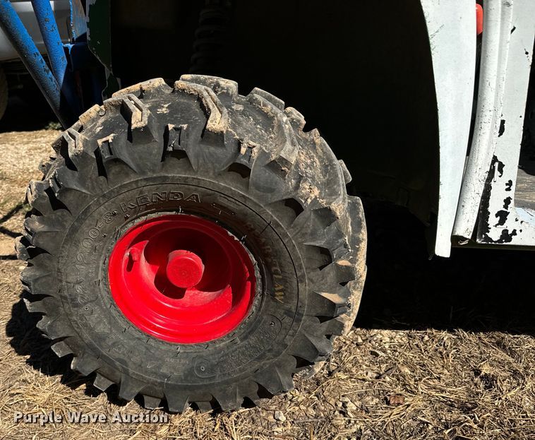 image for item DX1397 2001 John Deere Gator utility vehicle