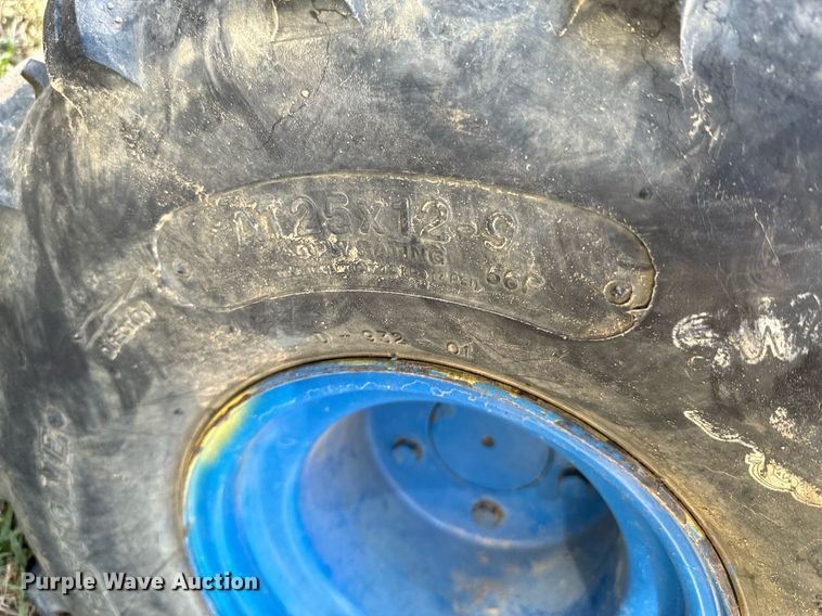 image for item DX1397 2001 John Deere Gator utility vehicle