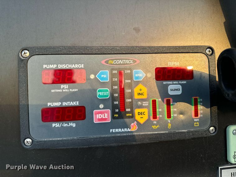 image for item DX1448 2005 HME 1872 pumper fire truck