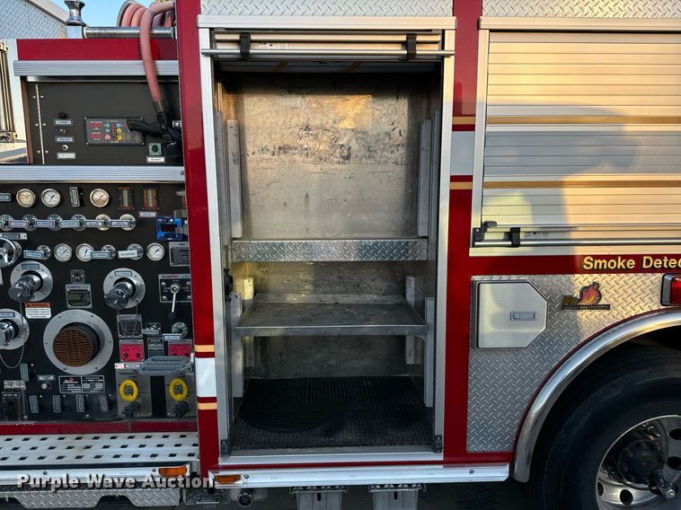 image for item DX1448 2005 HME 1872 pumper fire truck