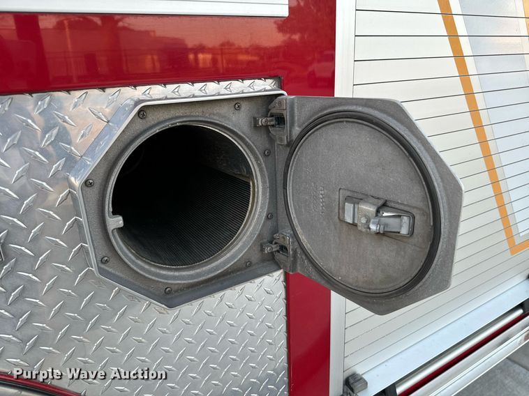 image for item DX1448 2005 HME 1872 pumper fire truck