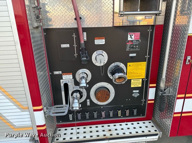 image for item DX1448 2005 HME 1872 pumper fire truck