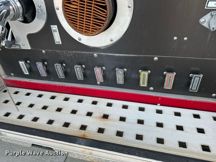 image for item DX1448 2005 HME 1872 pumper fire truck