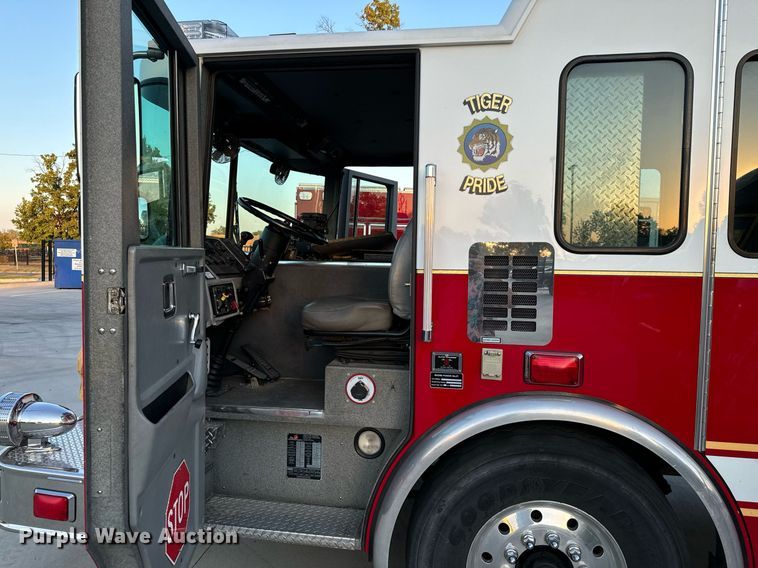 image for item DX1448 2005 HME 1872 pumper fire truck