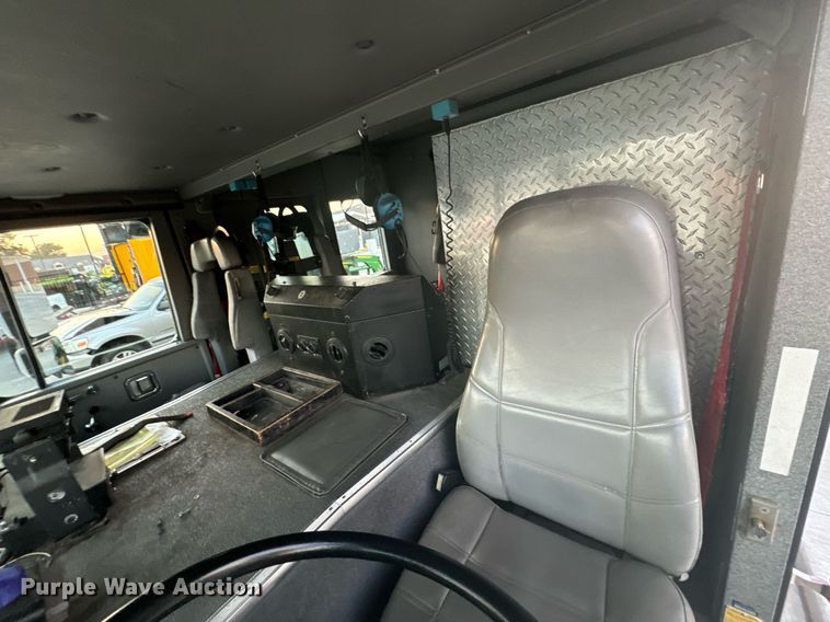 image for item DX1448 2005 HME 1872 pumper fire truck