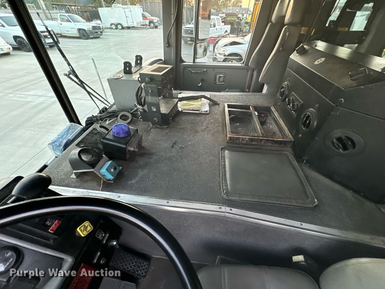 image for item DX1448 2005 HME 1872 pumper fire truck