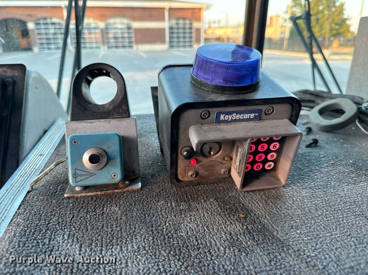 image for item DX1448 2005 HME 1872 pumper fire truck