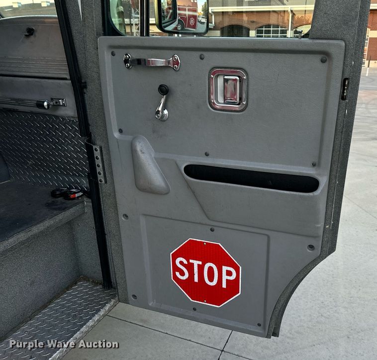 image for item DX1448 2005 HME 1872 pumper fire truck