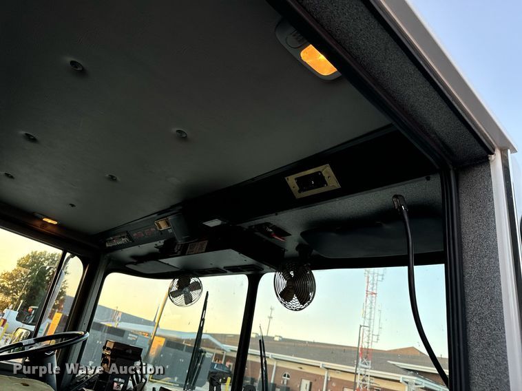 image for item DX1448 2005 HME 1872 pumper fire truck