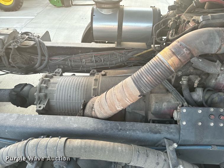 image for item DX1448 2005 HME 1872 pumper fire truck