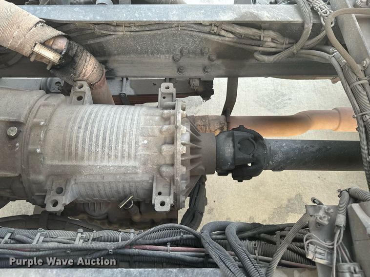 image for item DX1448 2005 HME 1872 pumper fire truck