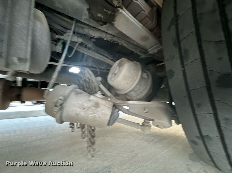 image for item DX1448 2005 HME 1872 pumper fire truck