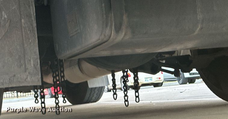 image for item DX1448 2005 HME 1872 pumper fire truck