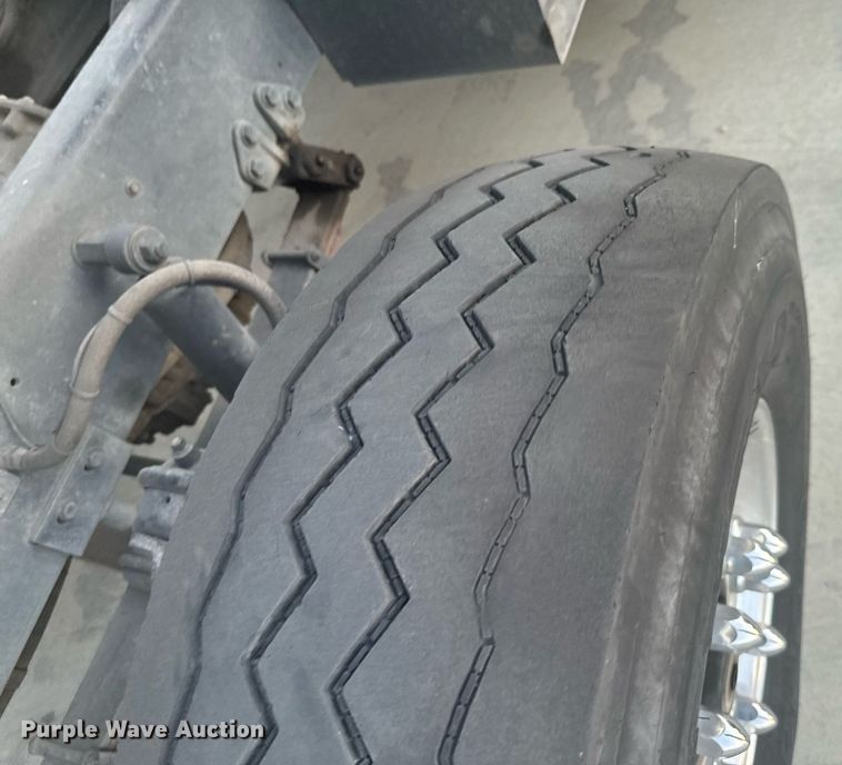 image for item DX1448 2005 HME 1872 pumper fire truck