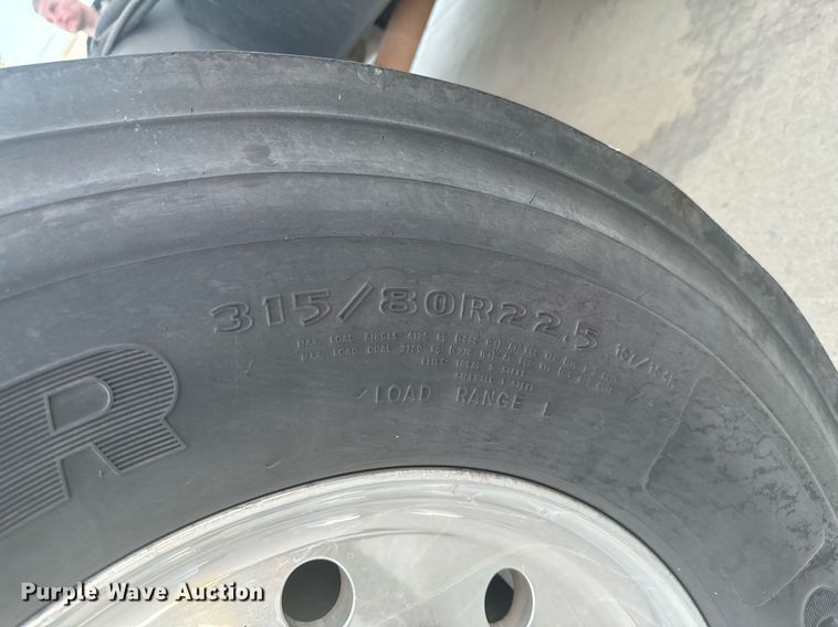 image for item DX1448 2005 HME 1872 pumper fire truck