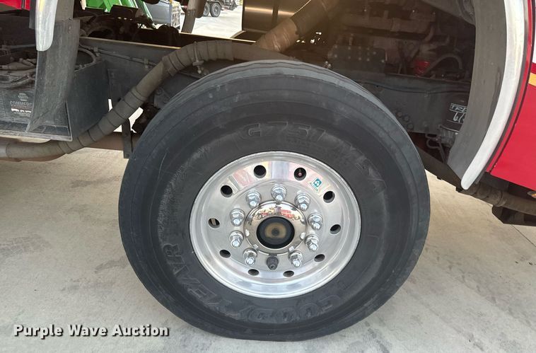 image for item DX1448 2005 HME 1872 pumper fire truck