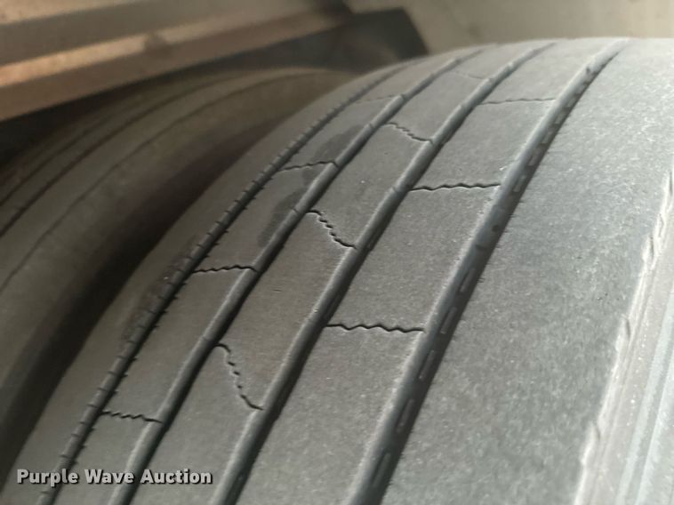 image for item DX1448 2005 HME 1872 pumper fire truck