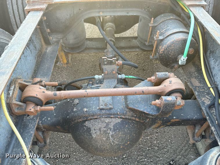 image for item DX3664 1997 Ford LT9000 semi truck