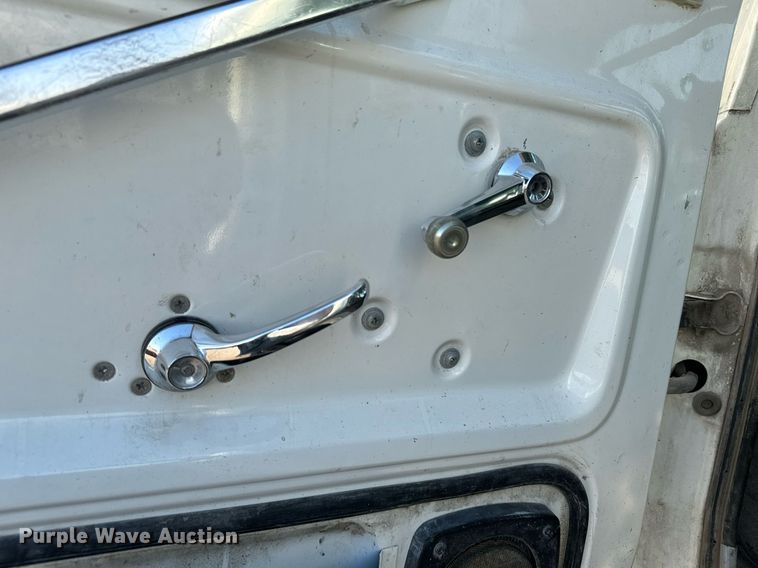 image for item DX3664 1997 Ford LT9000 semi truck